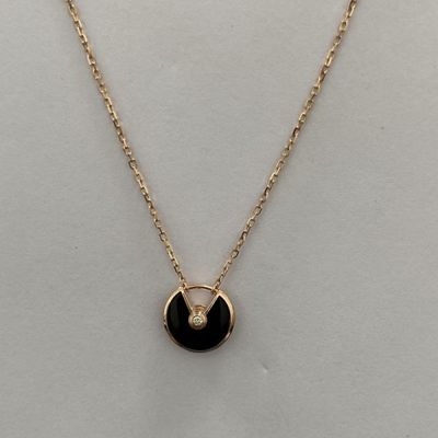 Replica 18k gouden halskettingen Roosgoud Onyx Diamant XS Model Amulet De Cartier Halskettingen