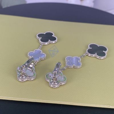 VCA Magic Alhambra 18k Witgoud Druppel oorbellen 3 Motieven Blauwe Chalcedonie oorbellen