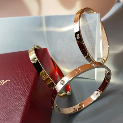 Juwelen Op maat Gemaakt 18K Gouden Armbanden Cartier Liefde Armband 0,4 karaat