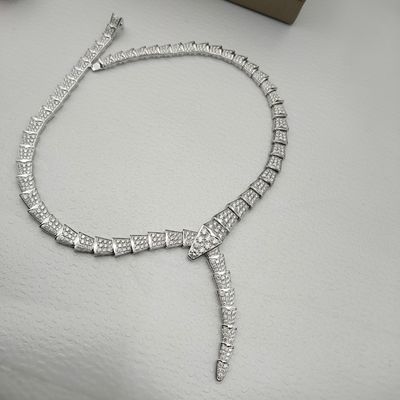 Serpenti Viper Ketting In 18 Kt Wit Goud, Set Met Volledige Pavé Diamanten