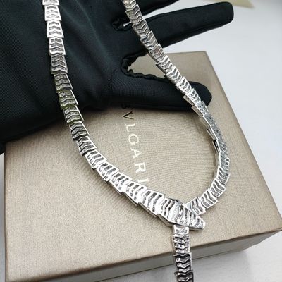 Serpenti Viper Ketting In 18 Kt Wit Goud, Set Met Volledige Pavé Diamanten