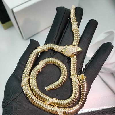18k Echt Goud Geplatte Ster Keten Armband met VS Ronde Snijd Diamant en Natuurlijke Ruby